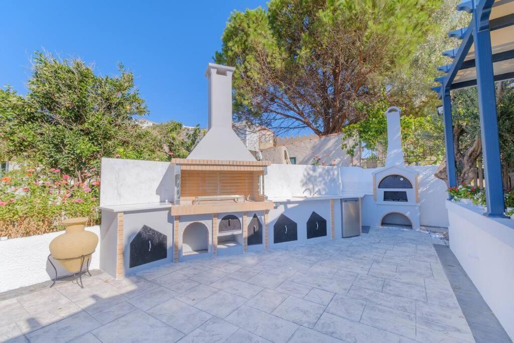 Lefkathia Beach Villa - Gated Beach-Front Private Villa At Lefkathia Beach, Chios! Volissos Exteriör bild